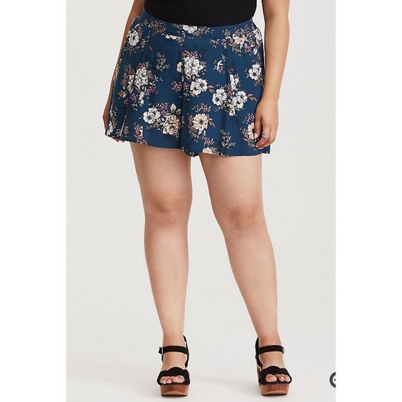 torrid Pants - Torrid 4X Teal Floral Print Challis Short Pull On